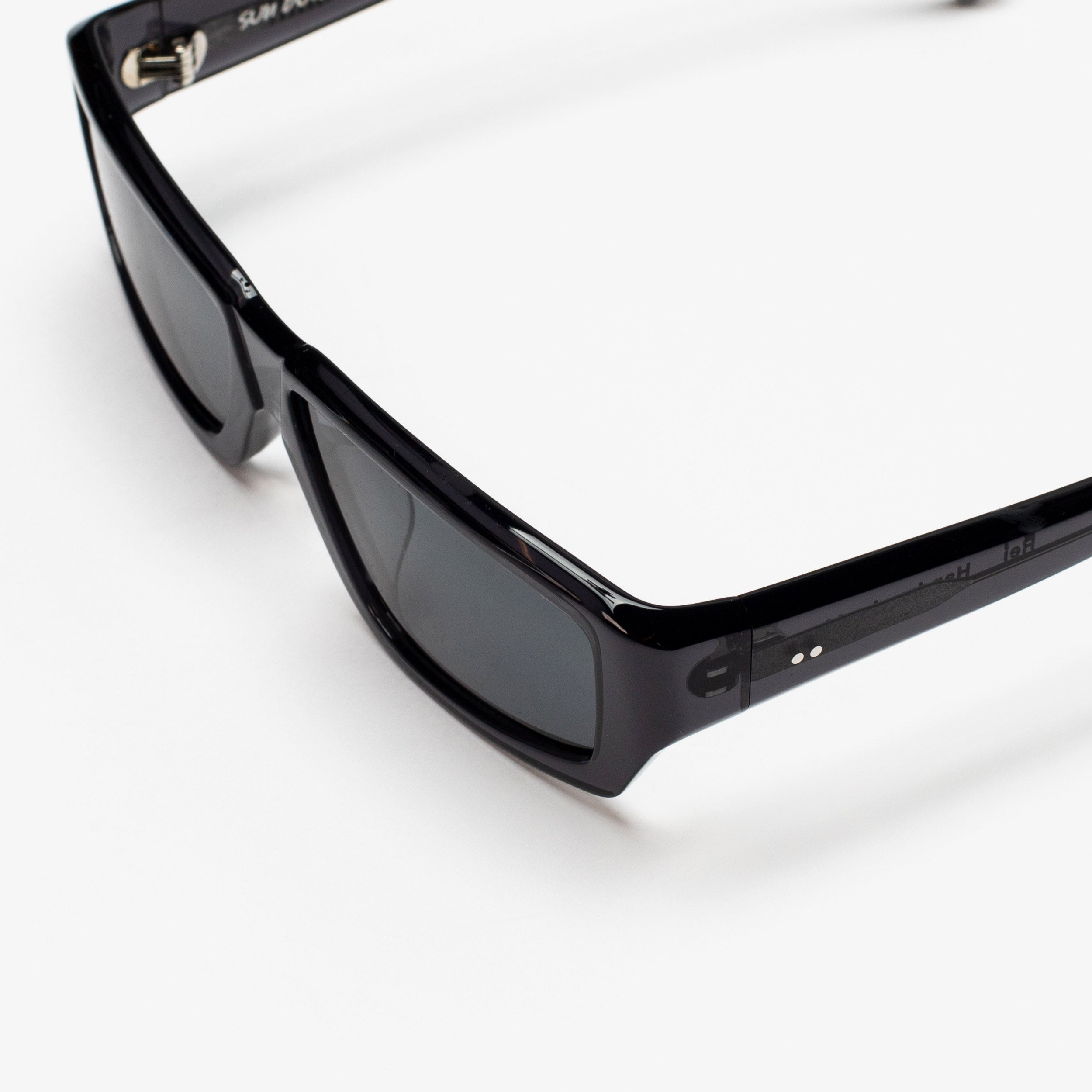 Rei Dark Transparent Grey