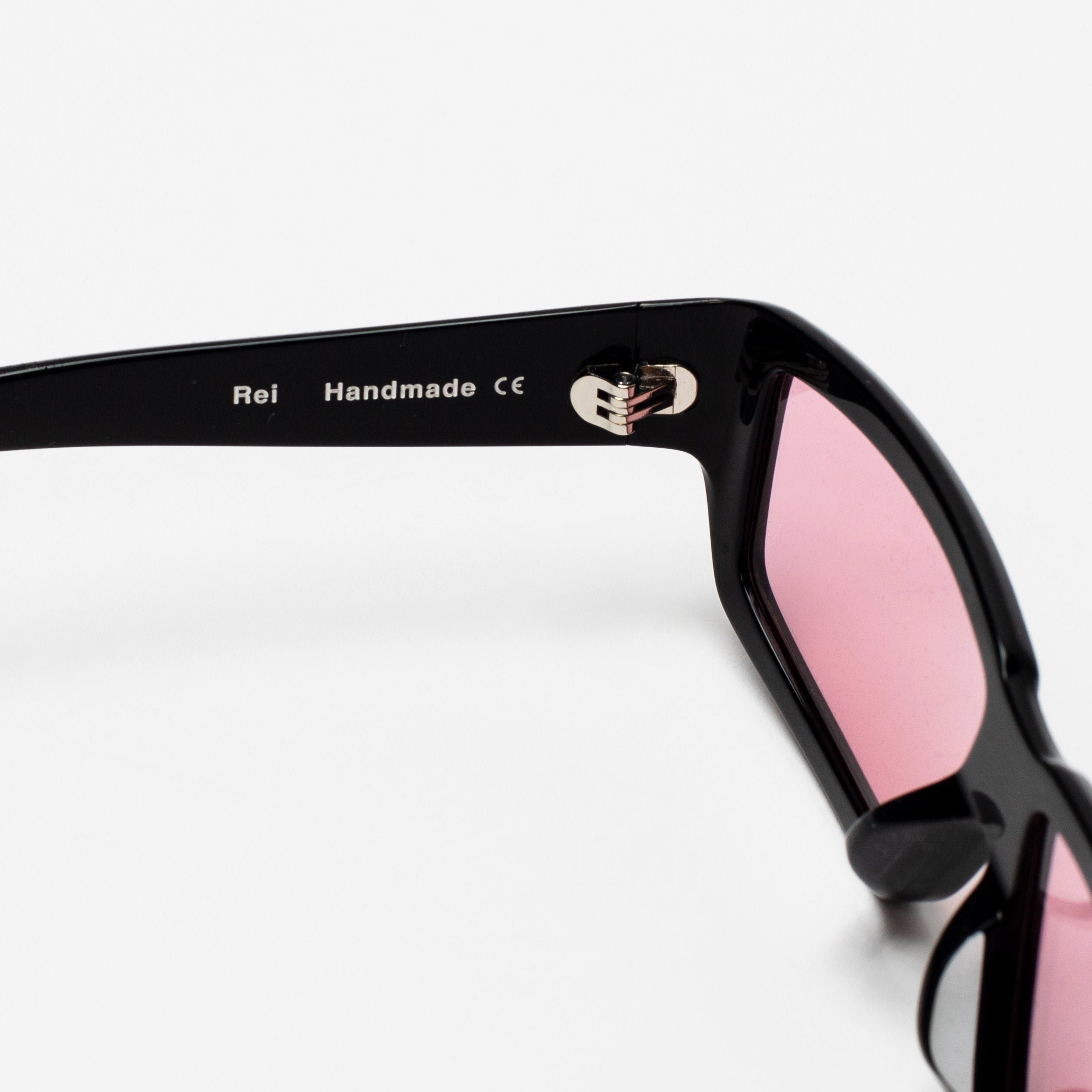 Rei Black With Pink Lens