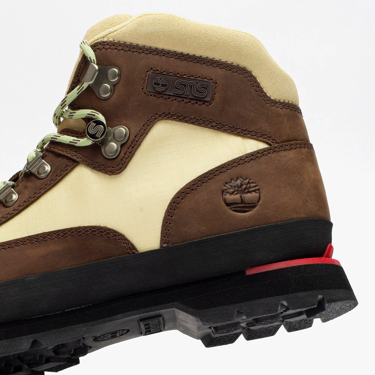 Euro Hiker x SNS | TB0A6F4DW01