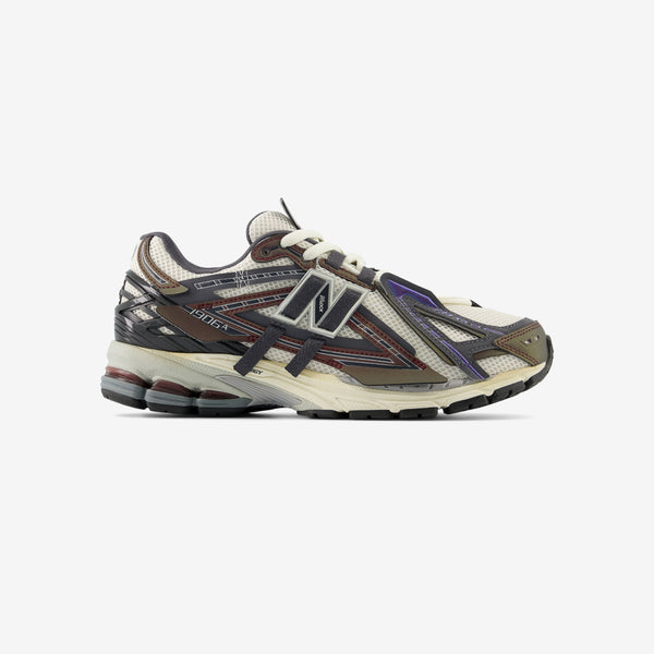 スニーカー NEW BALANCE Men Sneakers U1906ANA CRIMSON BROWN New Balance 1906A 'Crimson Sea Salt' - New Balance