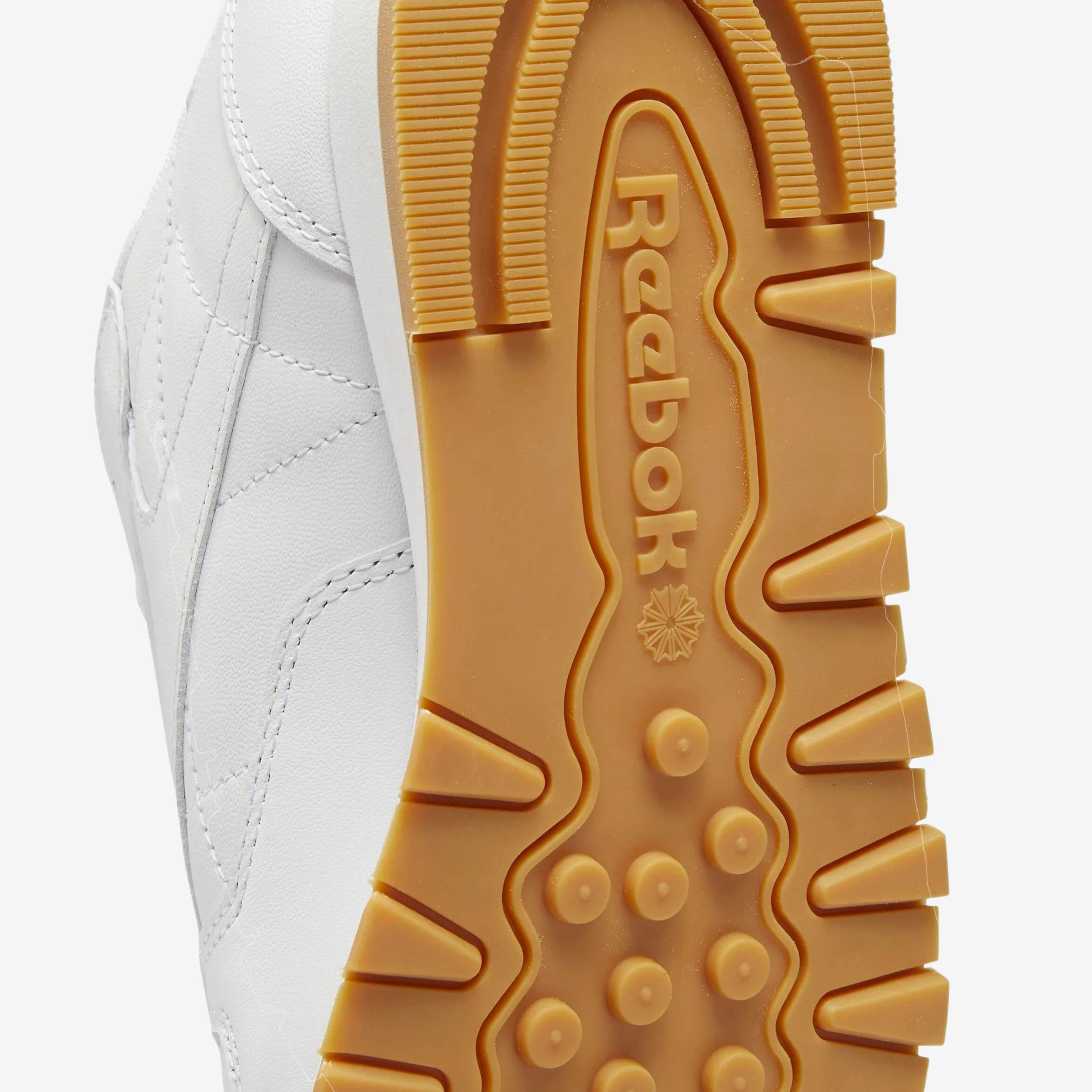 Wmns Classic Leather